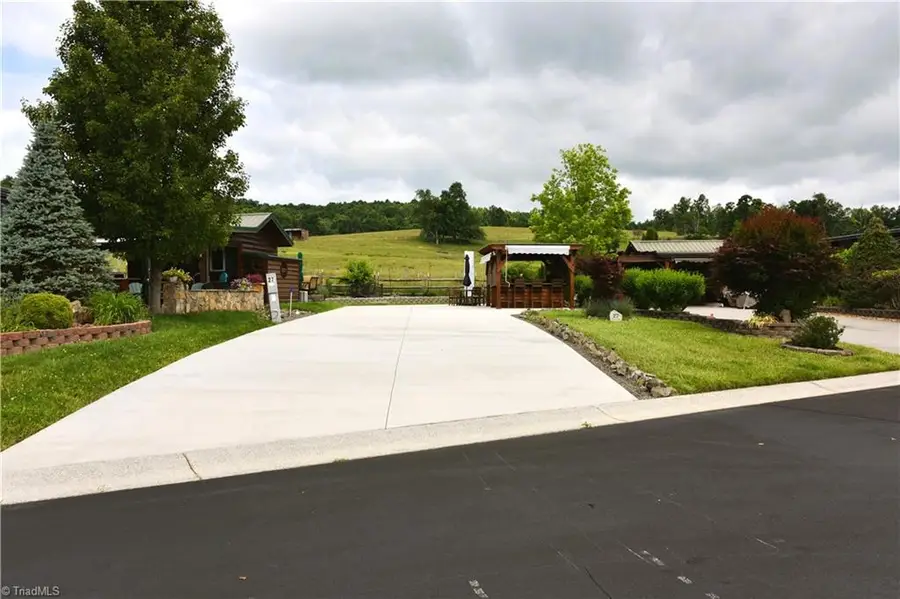 2524 Edmonds Road #27, Galax, VA 24333 - #2