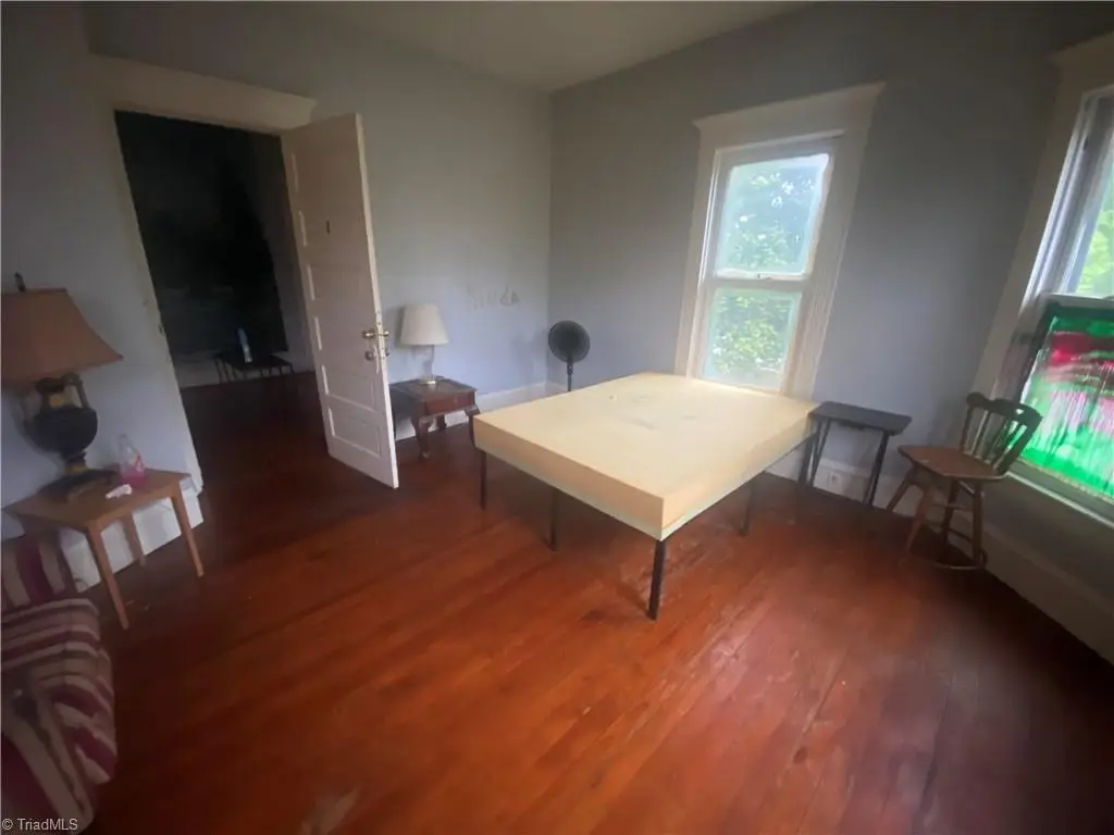 504 W Webb Avenue, Burlington, NC 27217 - #1