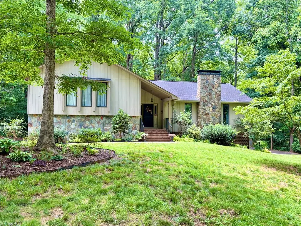 2224 E Old Us Highway 421, Yadkinville, NC 27055 - #1