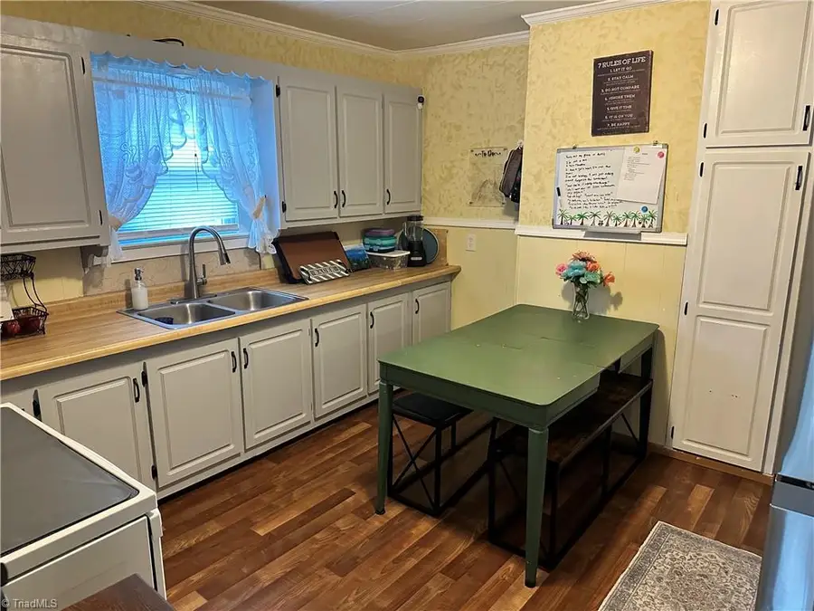 412 Griffith Street, Thomasville, NC 27360 - #2