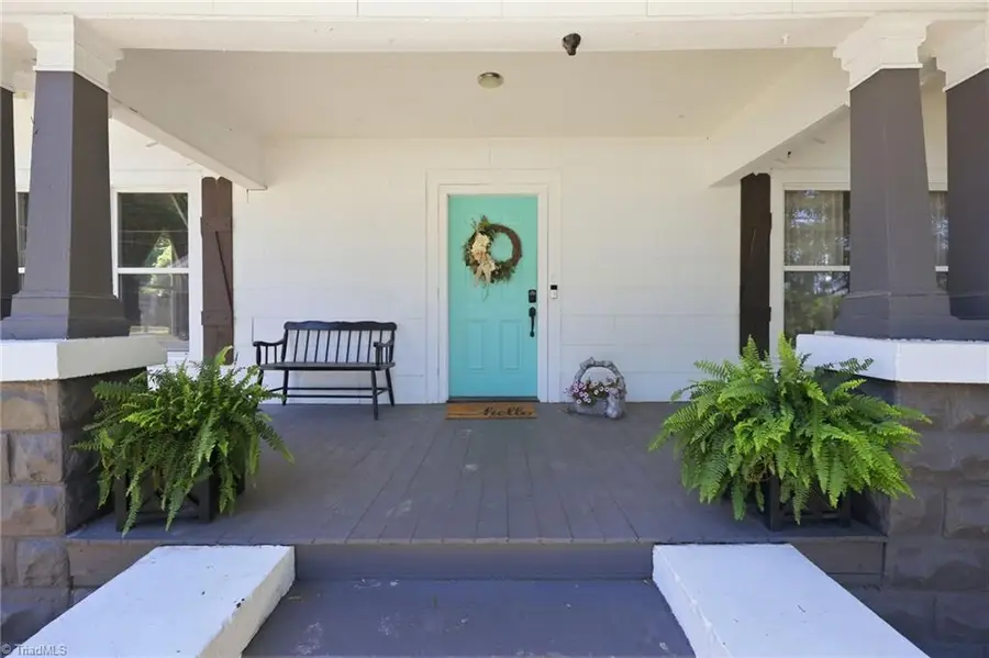 807 E Guilford Street, Thomasville, NC 27360 - #2