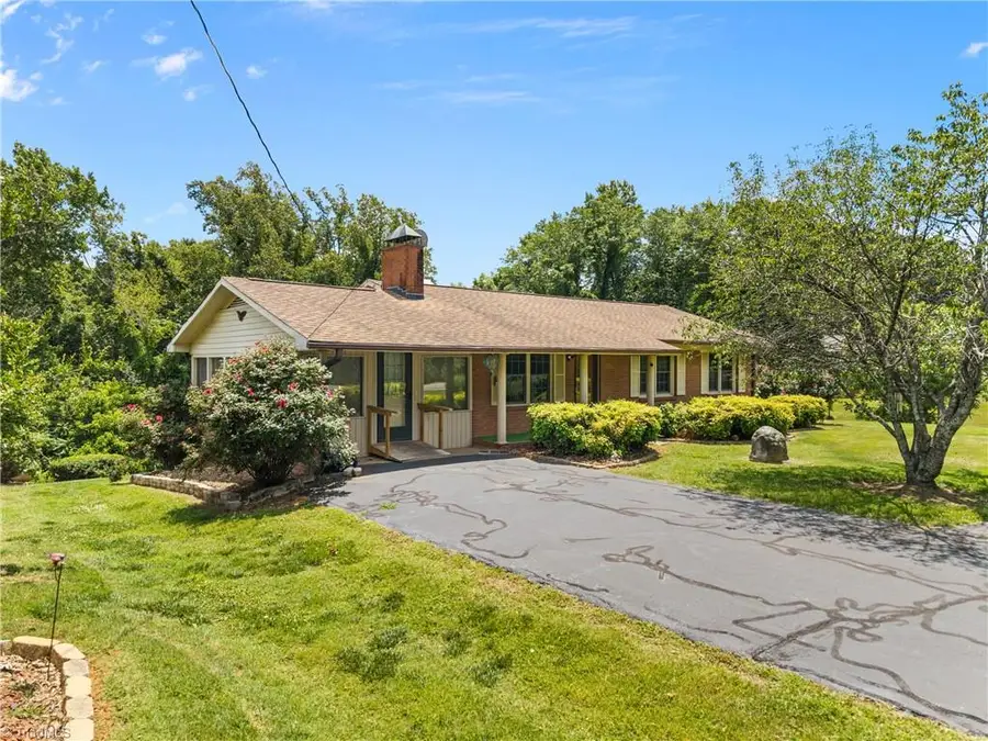 3211 Nc Highway 8 S, Walnut Cove, NC 27052 - #2