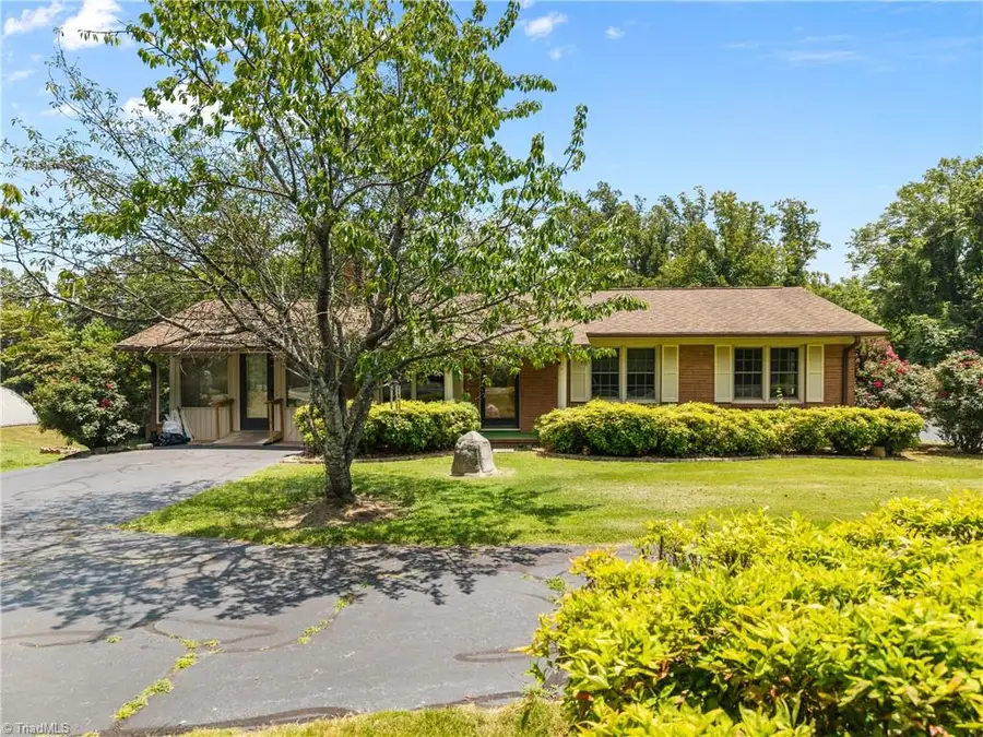 3211 Nc Highway 8 S, Walnut Cove, NC 27052 - #3