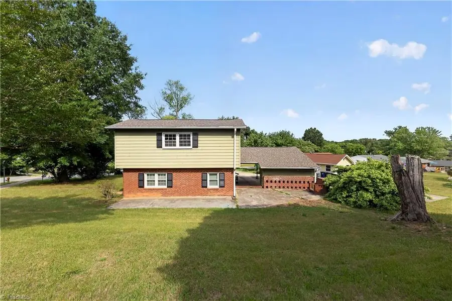 2601 Rosemary Drive, Winston Salem, NC 27105 - #2
