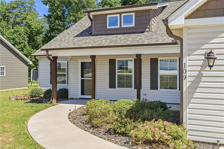 109 Brooke Ridge Drive, Thomasville, NC 27360 - #3