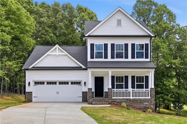 5375 Parsons Street #1043, Pfafftown, NC 27040