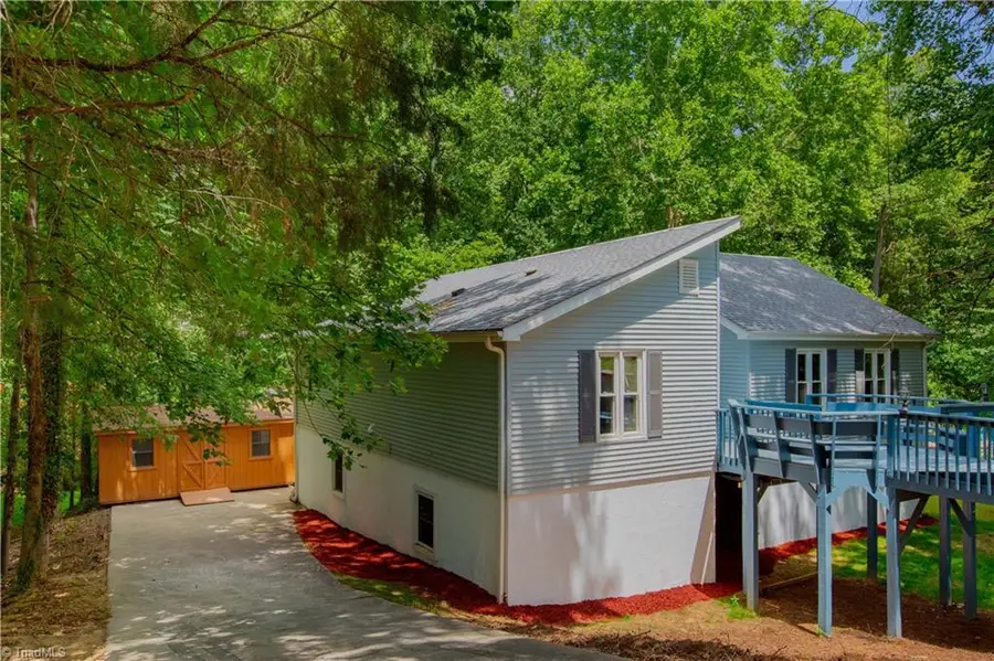 105 Devon Road, Jamestown, NC 27282 - #3