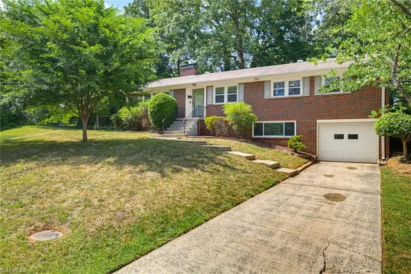 2743 Wildwood Court, Winston-Salem, NC 27103