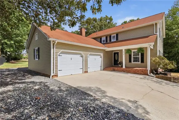 4518 Oak Hollow Drive, High Point, NC 27265