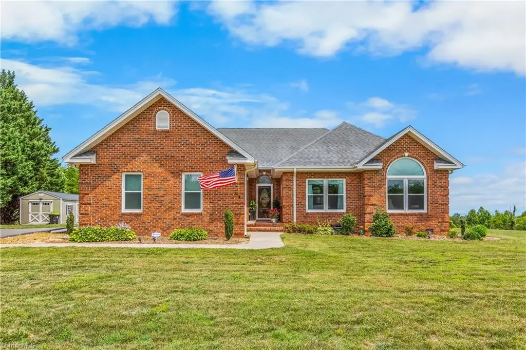 836 Bear Trail, Cana, VA 24317 - #1