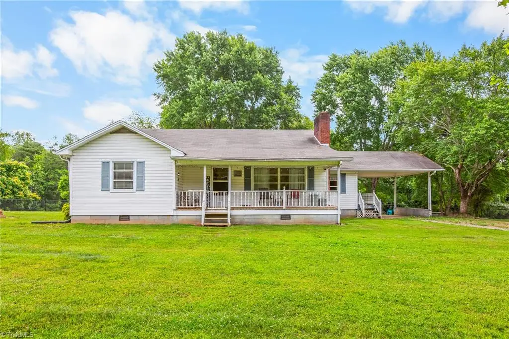 304 Armstrong Road, Pilot Mountain, NC 27041 - #1
