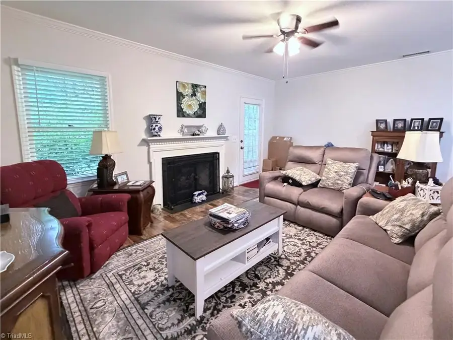 765 Oakland Drive #G, Elkin, NC 28621 - #2