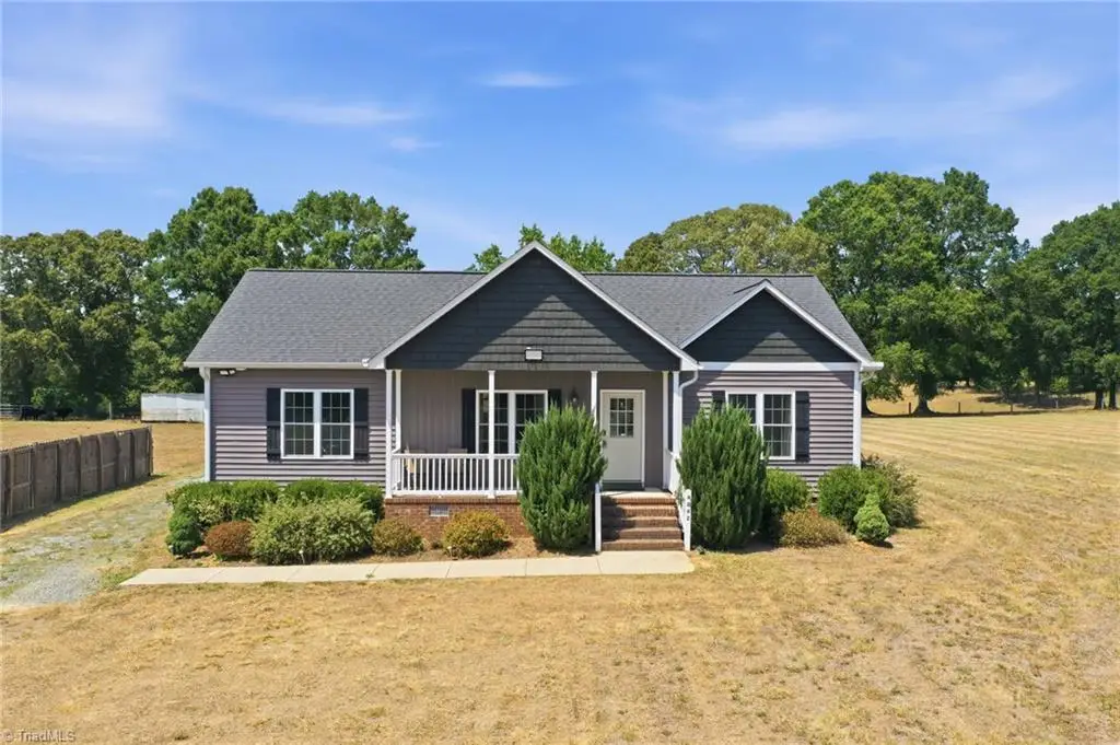 4242 E Greensboro Chapel Hill Road, Graham, NC 27253 - #1