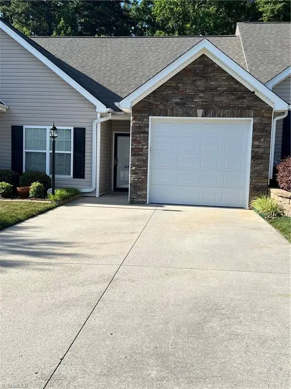 1689 Grand Springs Drive, Winston-Salem, NC 27127