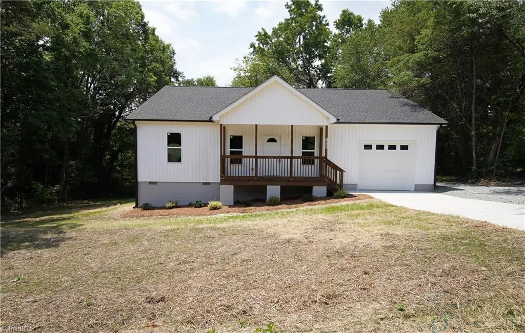 1213 Hillcrest Drive, Thomasville, NC 27360 - #1