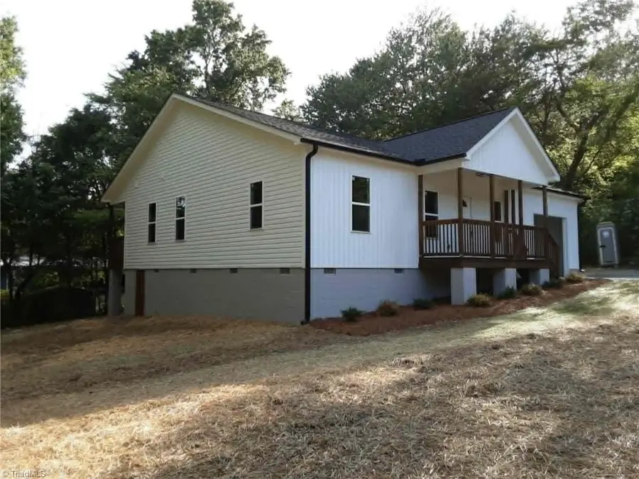 1213 Hillcrest Drive, Thomasville, NC 27360 - #2