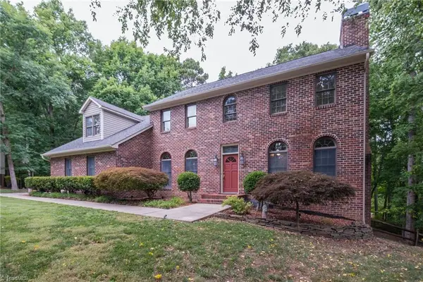 2448 Glen Cove Way, High Point, NC 27265