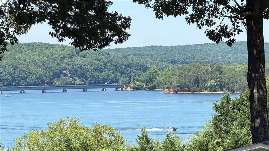 113 Lake View Drive, New London, NC 28127 - #2