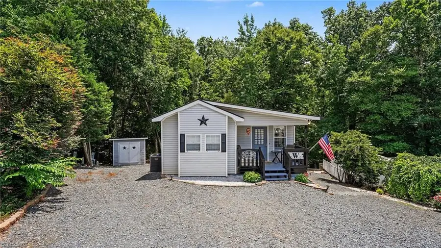 113 Lake View Drive, New London, NC 28127 - #3