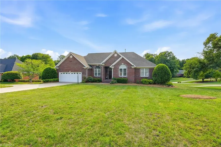 230 Deer Path Lane, Lexington, NC 27295 - #2