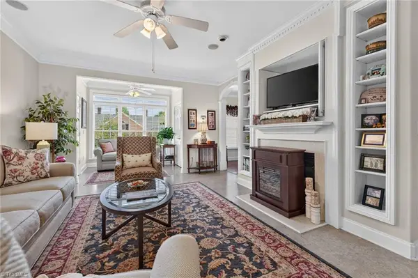 522 College Road #207, Greensboro, NC 27410