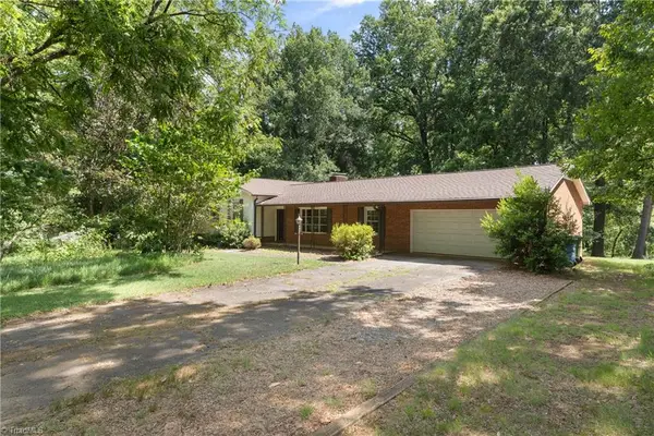 107 Ben Nevis Drive, Kernersville, NC 27284