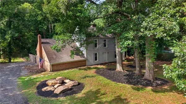 2063 Country Trail, Asheboro, NC 27205