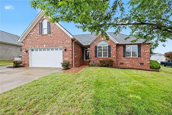 1009 Bradford Lane, Archdale, NC 27263