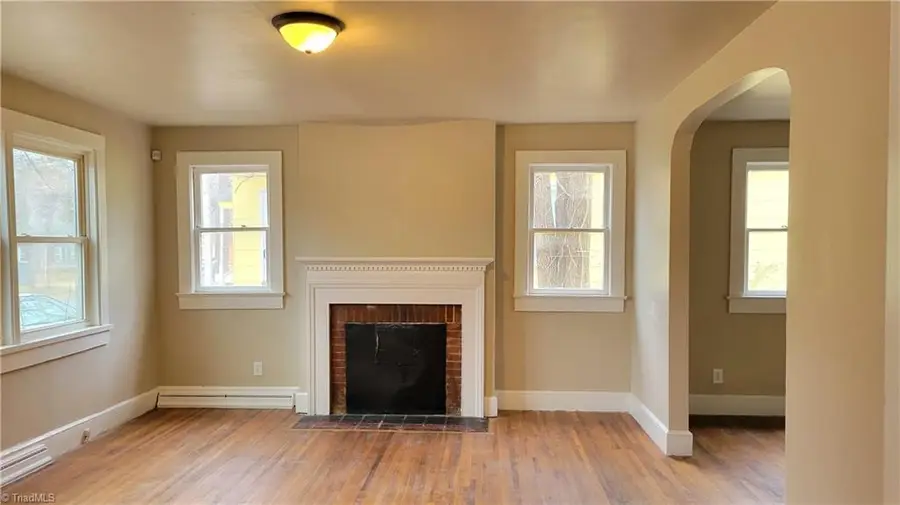 1009 Logan Street, Greensboro, NC 27406 - #2