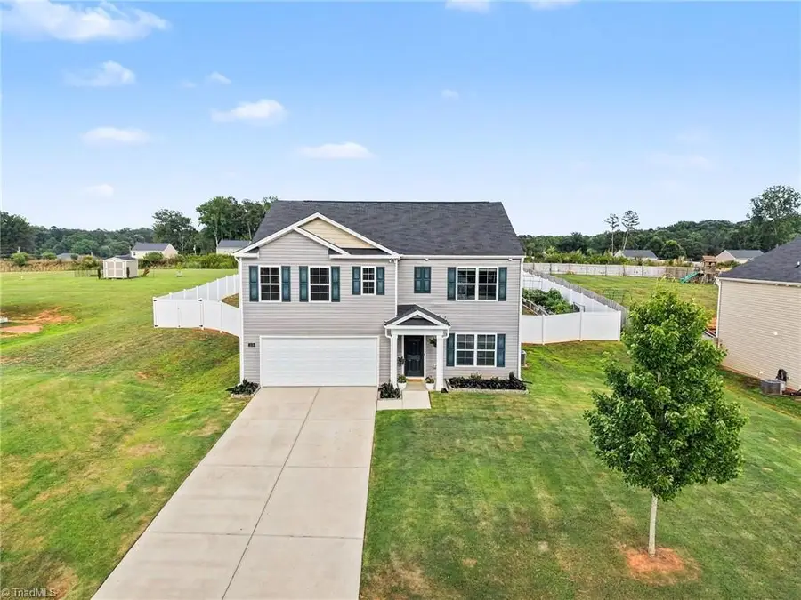 1218 Hickory Point Drive, Lexington, NC 27292 - #3
