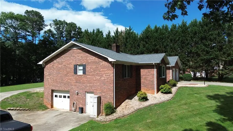 204 Windsor Park Drive, Dobson, NC 27017 - #3