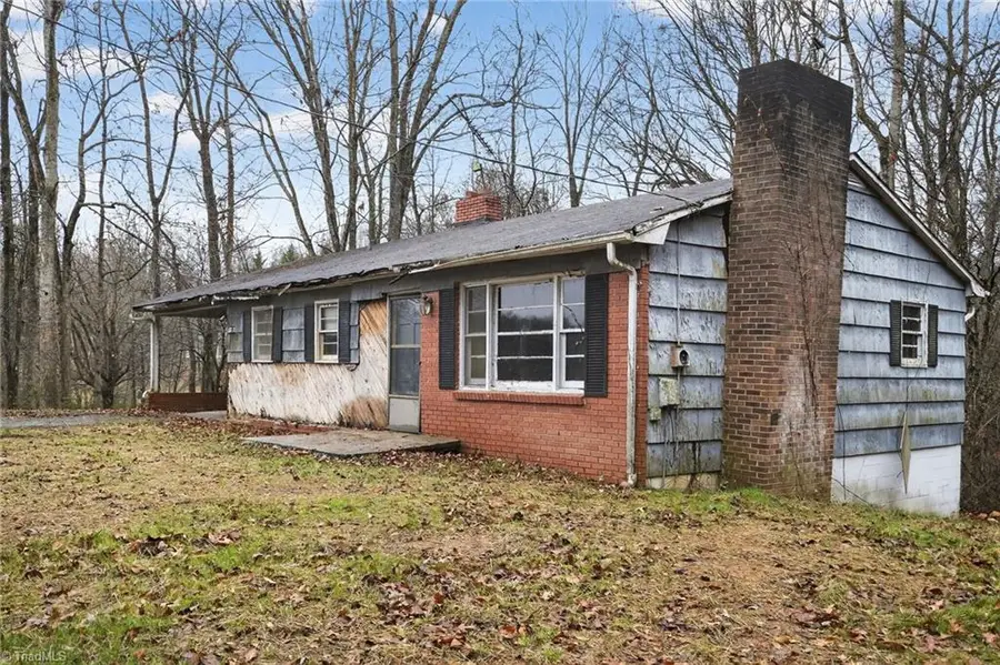 4021 Vestal Road, Jonesville, NC 28642 - #2