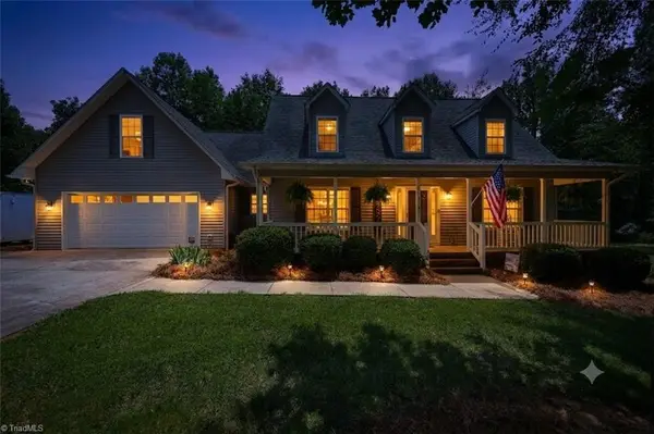 2130 Willow Oak Drive, Thomasville, NC 27360