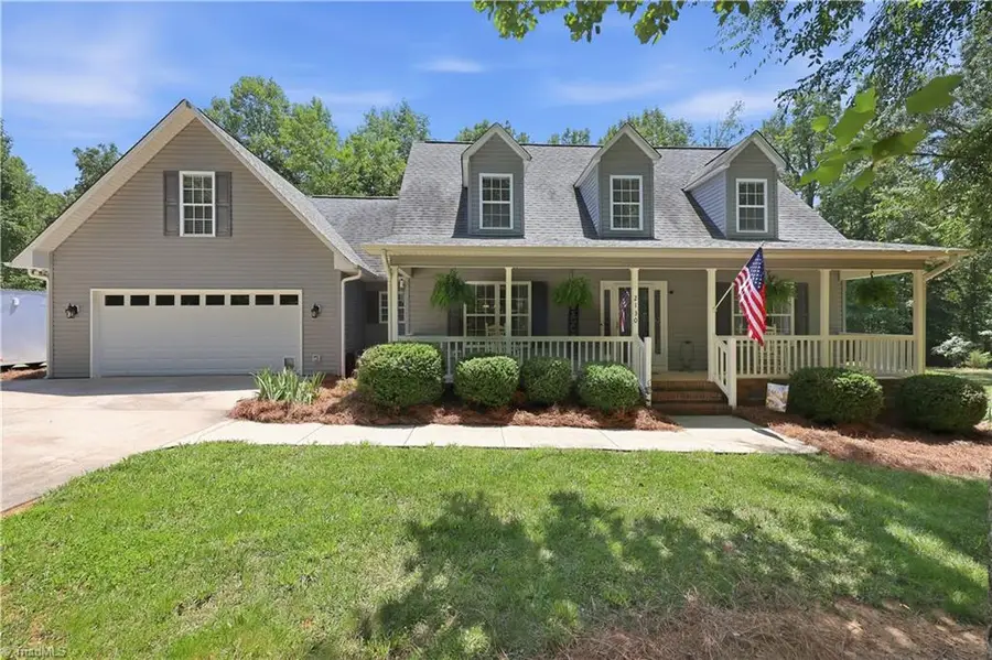 2130 Willow Oak Drive, Thomasville, NC 27360 - #2