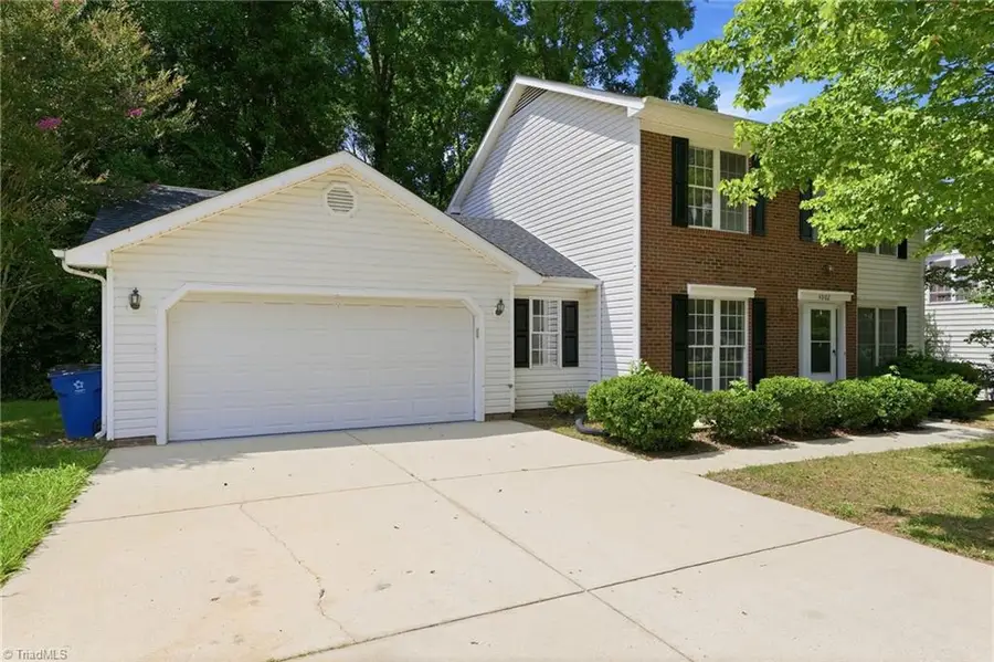4002 Auburn Hills Drive, Greensboro, NC 27407 - #2