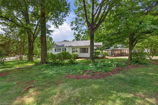 1205 Quail Drive, Greensboro, NC 27408