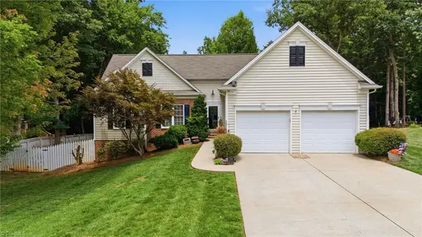 208 Cotswold Lane, King, NC 27021