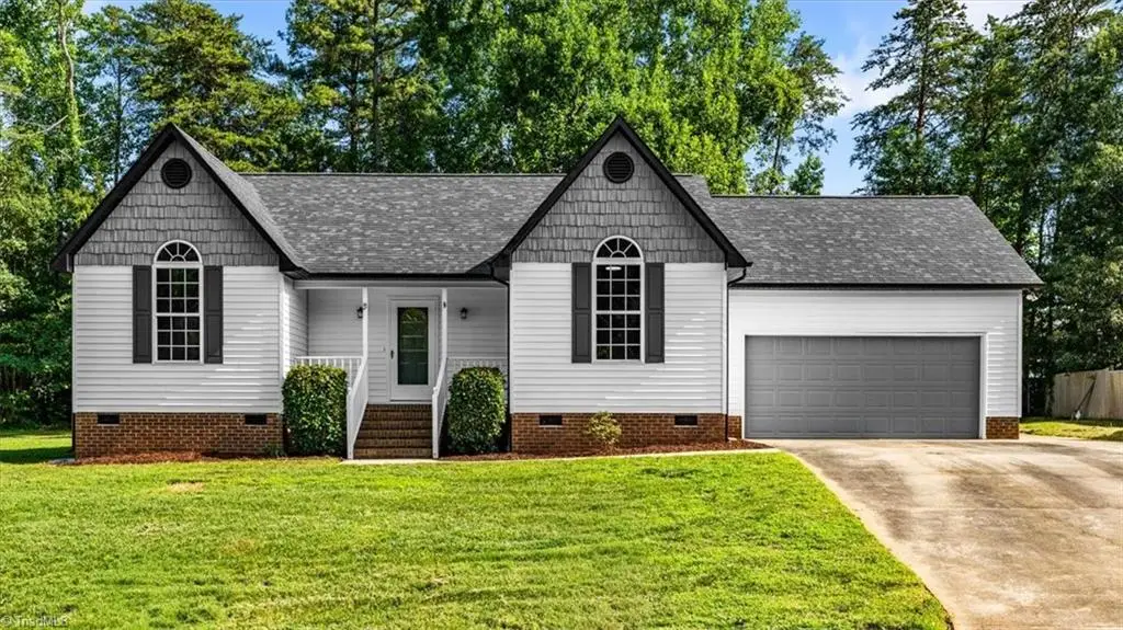 6 Woodfon Drive, Thomasville, NC 27360 - #1