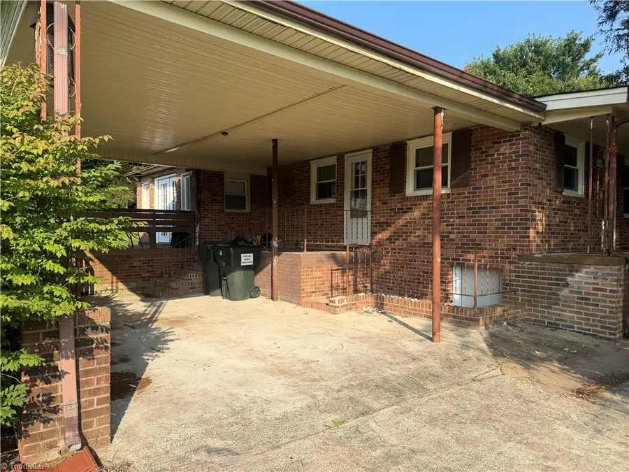 612 School Street, Walnut Cove, NC 27052 - #3