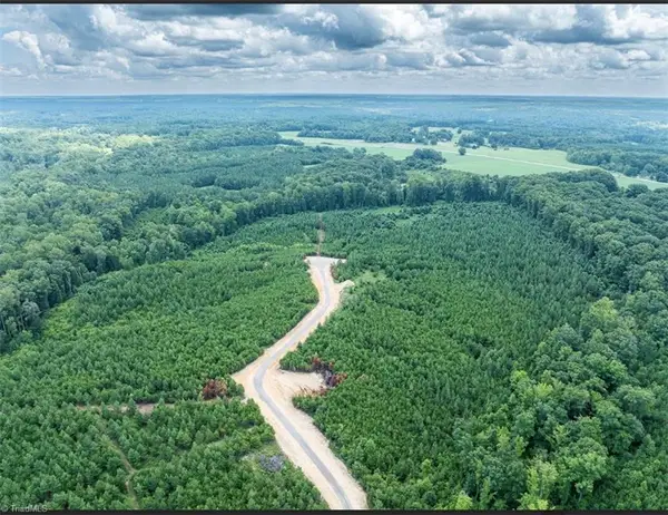 585 Briar Ridge Lane Extension, Yanceyville, NC 27379