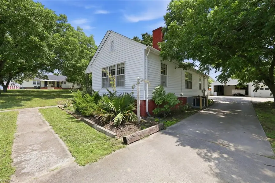 214 Hawthorne Lane, Burlington, NC 27215 - #3