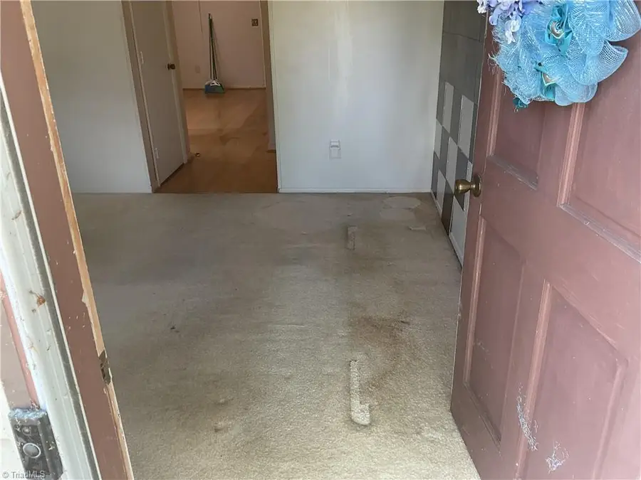 2 Pyracantha Court, Greensboro, NC 27405 - #3