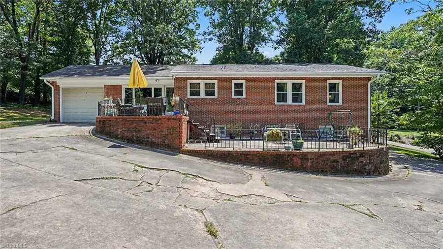 807 E Salisbury Street, Asheboro, NC 27203 - #2