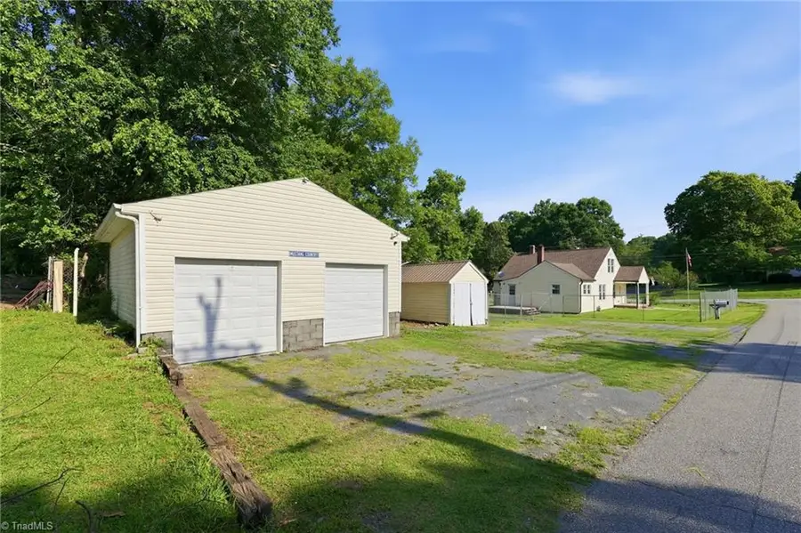 401 Sunset Drive, Randleman, NC 27317 - #3