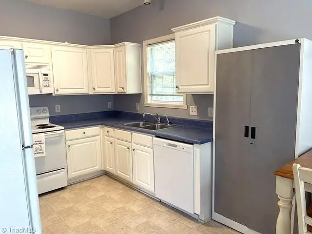 1015 Huntington Ridge Lane, Winston Salem, NC 27105 - #3