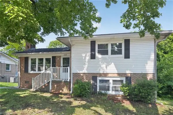 2204 Maybank Drive, Greensboro, NC 27403