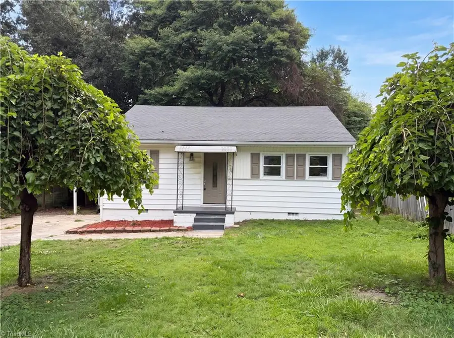 718 Hardeman Street, Thomasville, NC 27360 - #2