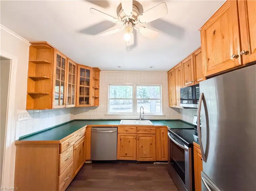 718 Hardeman Street, Thomasville, NC 27360 - #3