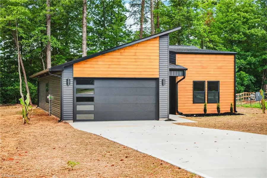 105 Bridlewood Avenue, High Point, NC 27265 - #2