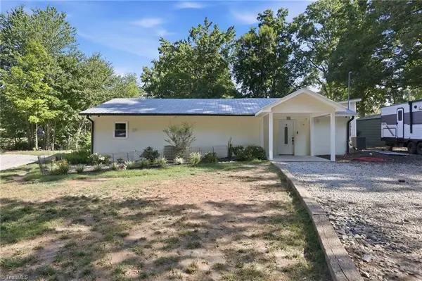901 Decker Road, Thomasville, NC 27360